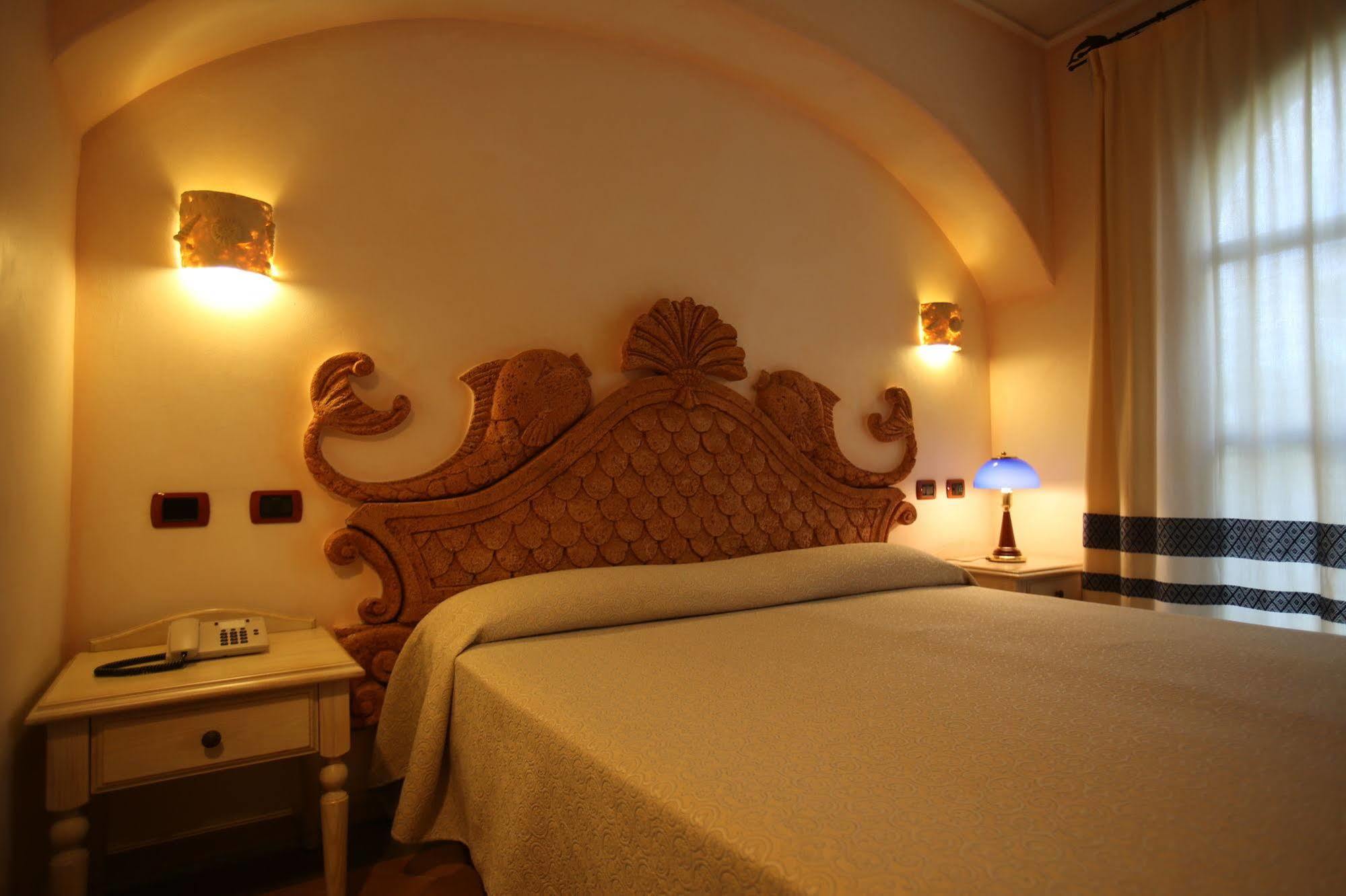 Poseidonia 4*